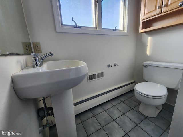 42 S EDGEHILL AVE, Dover, DE 19901