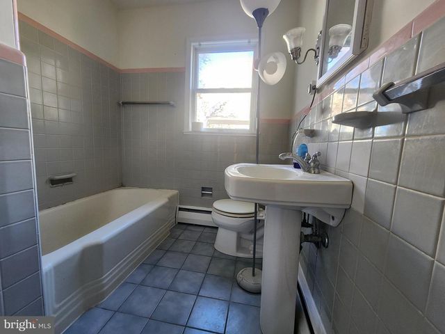 42 S EDGEHILL AVE, Dover, DE 19901