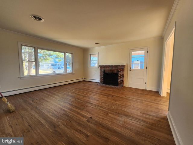 42 S EDGEHILL AVE, Dover, DE 19901