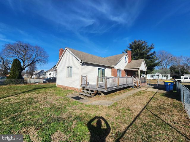 42 S EDGEHILL AVE, Dover, DE 19901