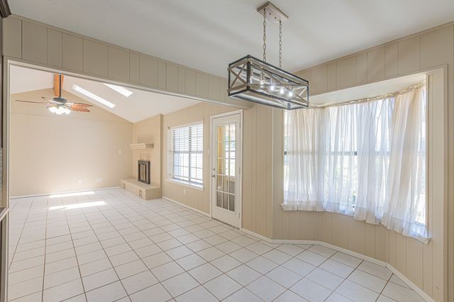 1015 Meadowlark Lane, Granbury, TX 76048