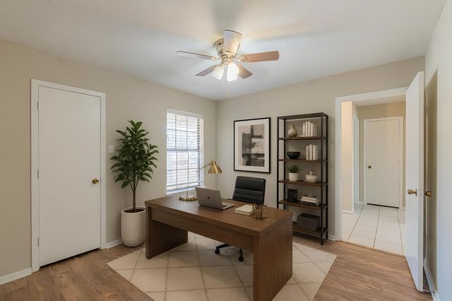 1015 Meadowlark Lane, Granbury, TX 76048