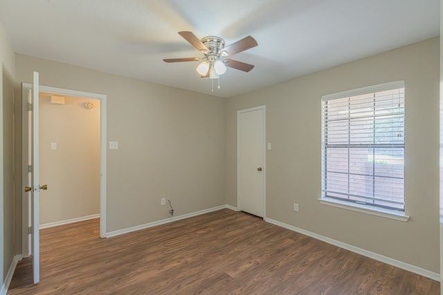1015 Meadowlark Lane, Granbury, TX 76048