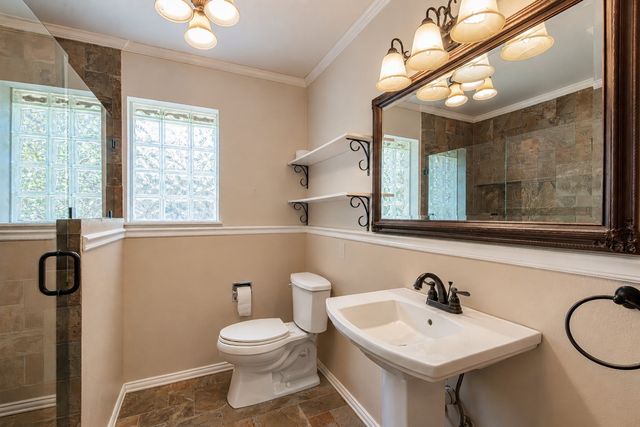 1015 Meadowlark Lane, Granbury, TX 76048