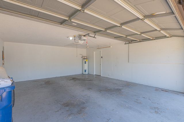 1015 Meadowlark Lane, Granbury, TX 76048