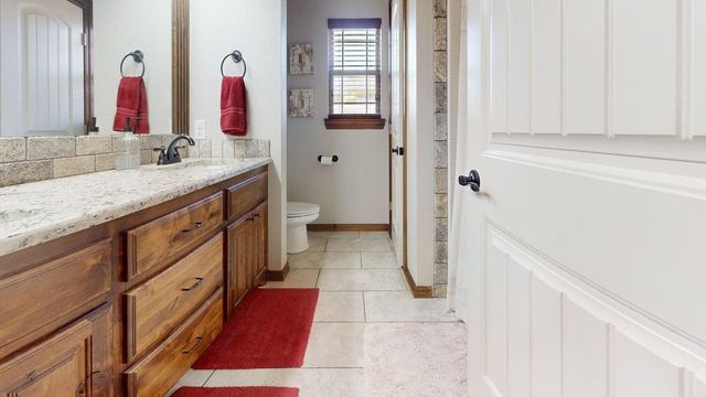 33 Blue Meadow, Elgin, OK 73538