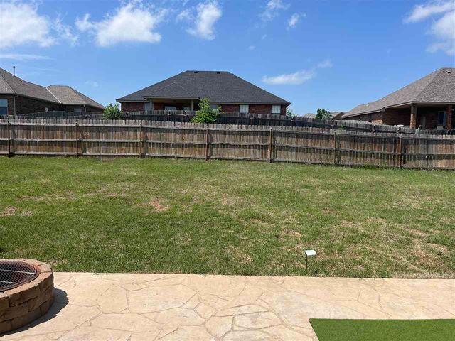 33 Blue Meadow, Elgin, OK 73538
