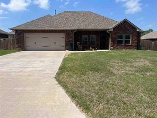 33 Blue Meadow, Elgin, OK 73538