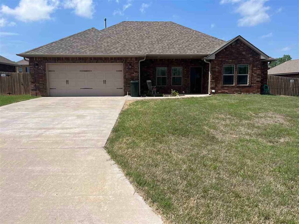 33 Blue Meadow, Elgin, OK 73538