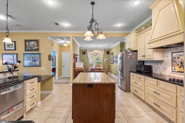 5270 Saddle Ridge Court, Athens, TX 75752