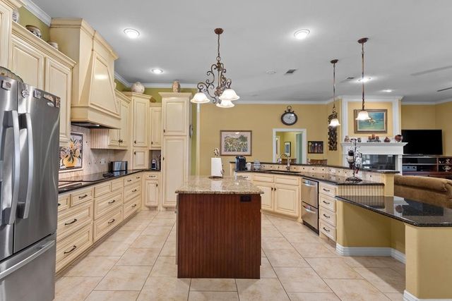 5270 Saddle Ridge Court, Athens, TX 75752