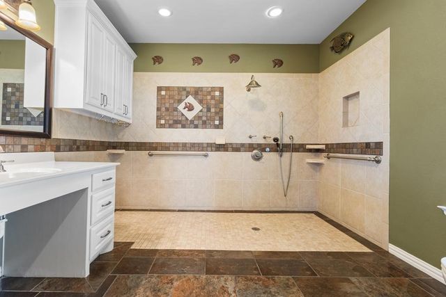 5270 Saddle Ridge Court, Athens, TX 75752