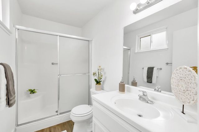 7843 Deer Creek Dr, Sacramento, CA 95823