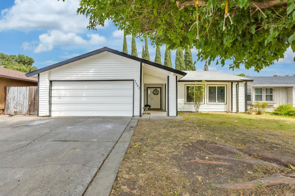 7843 Deer Creek Dr, Sacramento, CA 95823