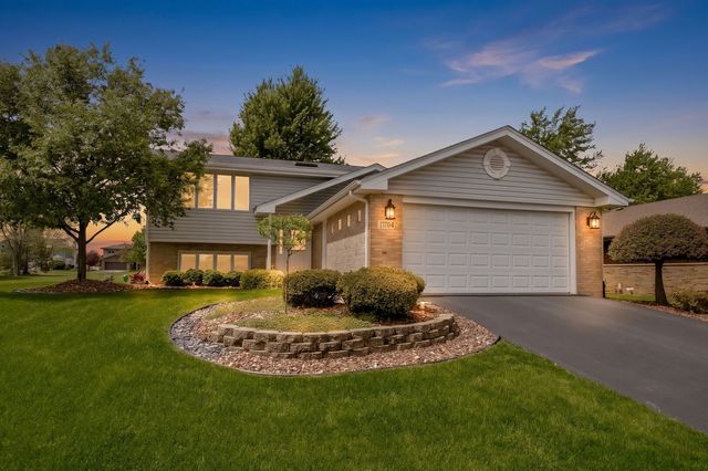 13764 W Deervalley Drive, Homer Glen, IL 60491