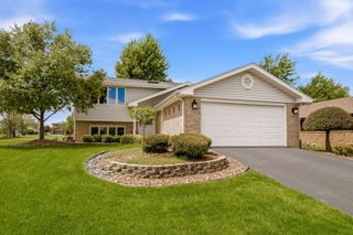 13764 W Deervalley Drive, Homer Glen, IL 60491