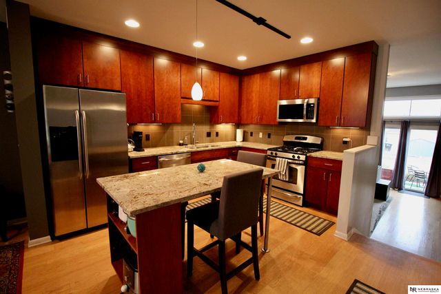 618 Pierce Street, Omaha, NE 68108