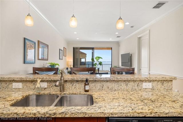 2351 Lakeview Drive 403, Sebring, FL 33870