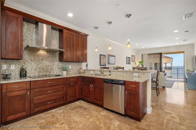 2351 Lakeview Drive 403, Sebring, FL 33870