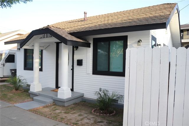 2788 E 14th Street, Long Beach, CA 90804