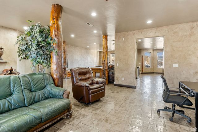 1045 W SAPPHIRE, Diamond Valley, UT 84770