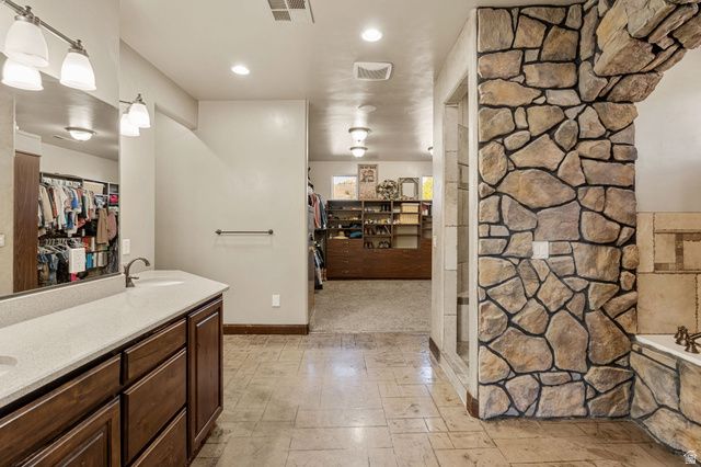 1045 W SAPPHIRE, Diamond Valley, UT 84770