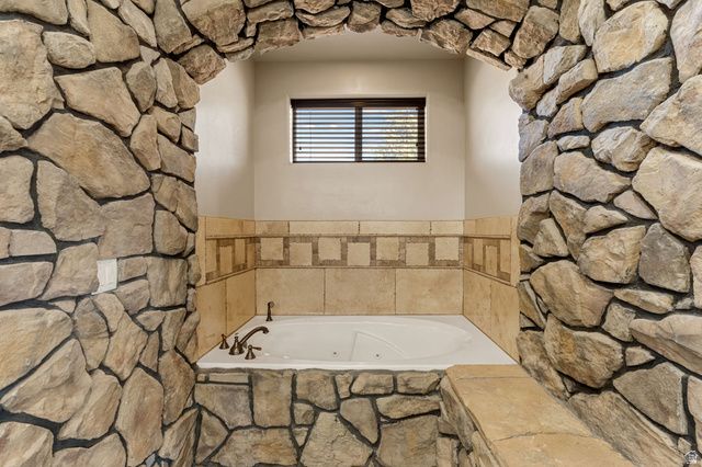 1045 W SAPPHIRE, Diamond Valley, UT 84770