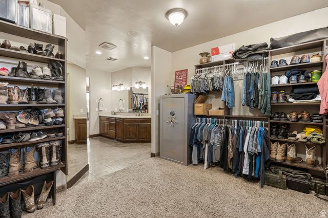 1045 W SAPPHIRE, Diamond Valley, UT 84770
