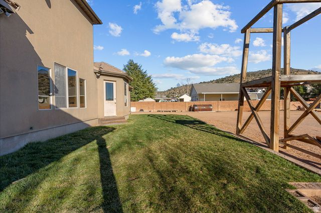 1045 W SAPPHIRE, Diamond Valley, UT 84770