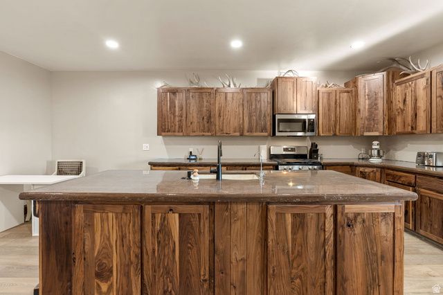 1045 W SAPPHIRE, Diamond Valley, UT 84770
