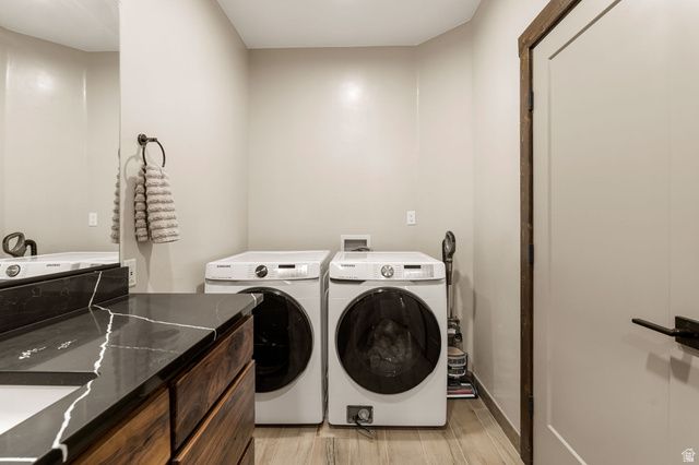 1045 W SAPPHIRE, Diamond Valley, UT 84770