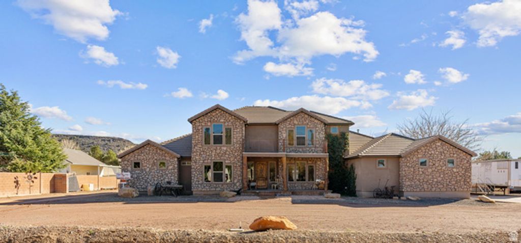 1045 W SAPPHIRE, Diamond Valley, UT 84770