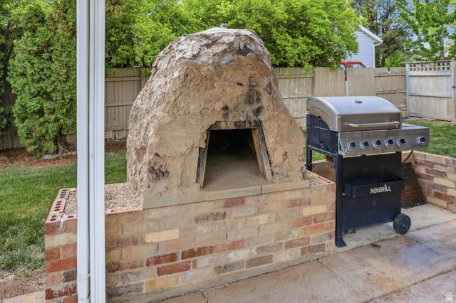 13575 S 2200 W, Riverton, UT 84065