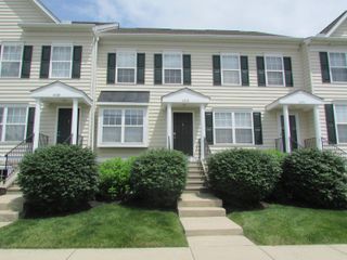 6038 Phar Lap Drive, New Albany, OH 43054