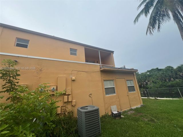 5950 NW 29th Place 109, Sunrise, FL 33313