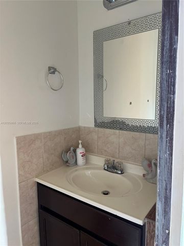 5950 NW 29th Place 109, Sunrise, FL 33313