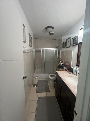5950 NW 29th Place 109, Sunrise, FL 33313