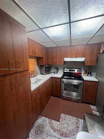 5950 NW 29th Place 109, Sunrise, FL 33313