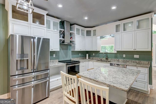 1010 Lakeland Drive, Toccoa, GA 30577