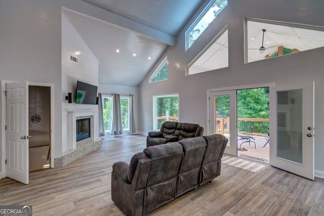 1010 Lakeland Drive, Toccoa, GA 30577