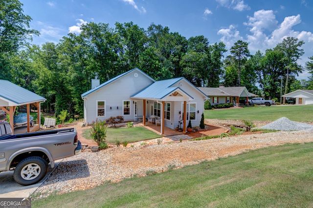 1010 Lakeland Drive, Toccoa, GA 30577