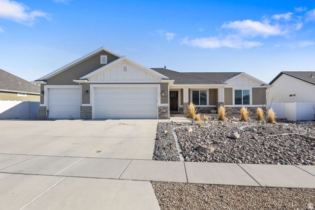 4854 N CLIFFROSE DR, Eagle Mountain, UT 84005