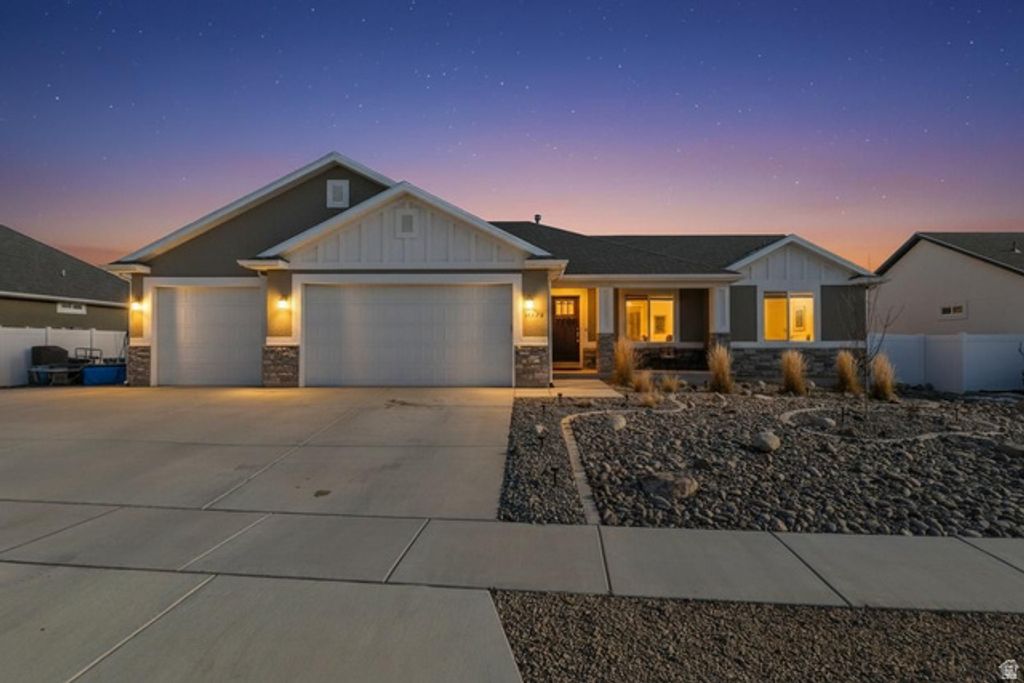 4854 N CLIFFROSE DR, Eagle Mountain, UT 84005