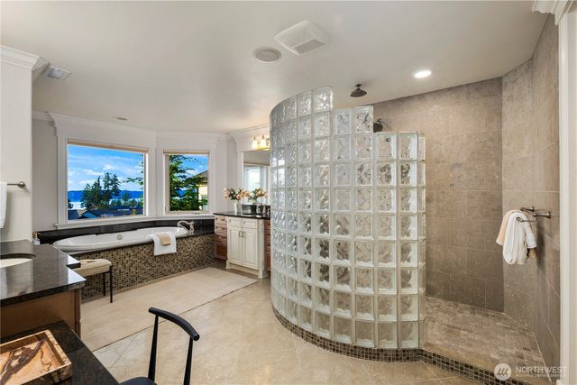 14131 67th Avenue W, Edmonds, WA 98026