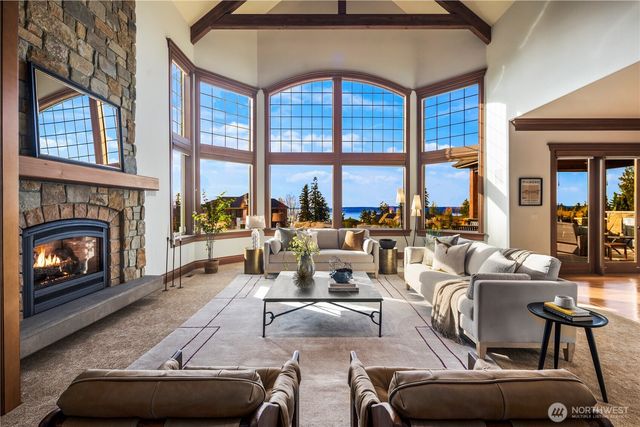 14131 67th Avenue W, Edmonds, WA 98026