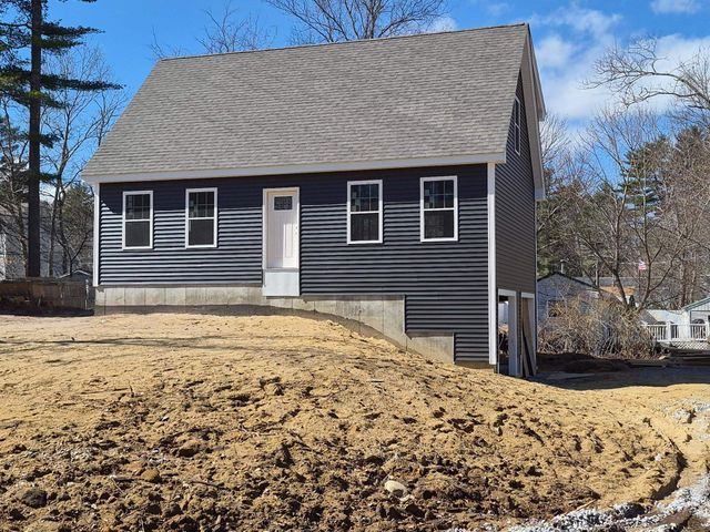 10 Phyllis Avenue, Raymond, NH 03077