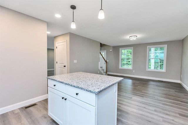 10 Phyllis Avenue, Raymond, NH 03077