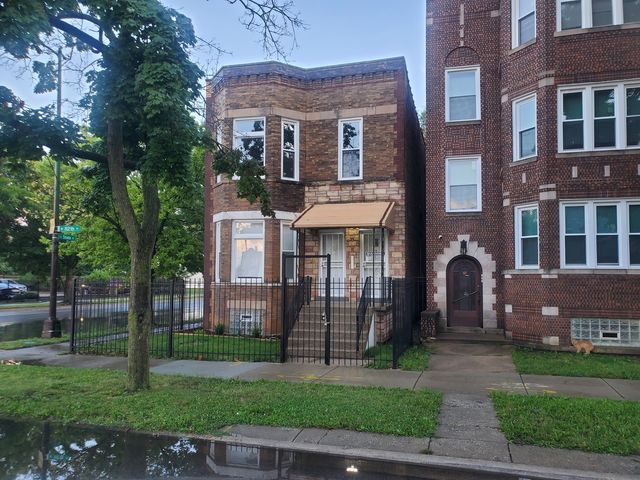 1 W 112TH Place, Chicago, IL 60628