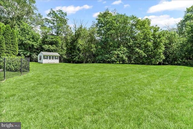 882 SHAVERTOWN RD, Garnet Valley, PA 19060