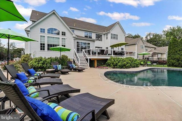 882 SHAVERTOWN RD, Garnet Valley, PA 19060
